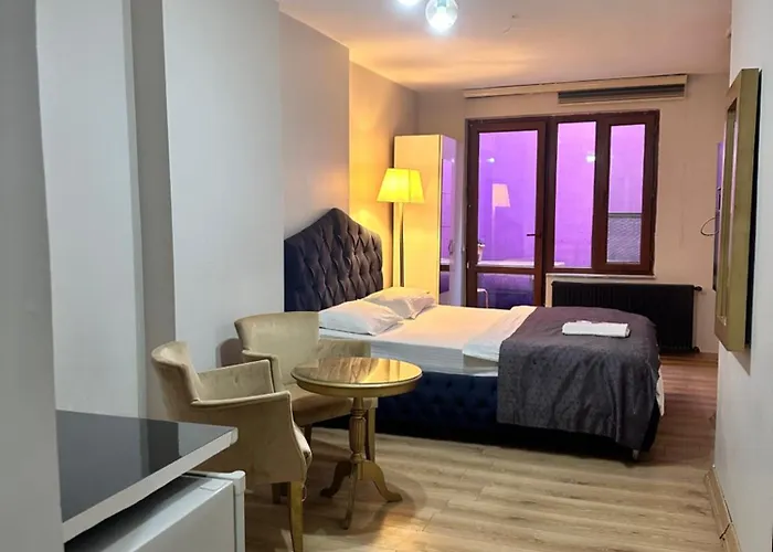 Alojamento de Acomodação e Pequeno-almoço Centre Taksim *